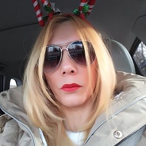 Meet your Posher, Angie